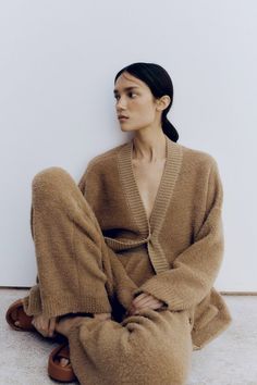 Cordera Shearling Pant Japanese Knitting, Knitting Machines, Knit Edge, About Animals, Chunky Cardigan, Sustainable Fashion Brands, 가을 패션, Feel It, Knit Pants