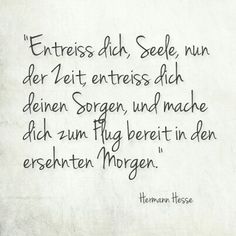 a quote written in german on white paper with the words'entres d'ea