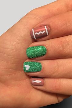 Fall Football Nails, Cute August Nails, Football Nails Design, Football Nail Designs, Football Nail Art, Football Clip Art, Sports Nails, Football Nails, Pedi Ideas