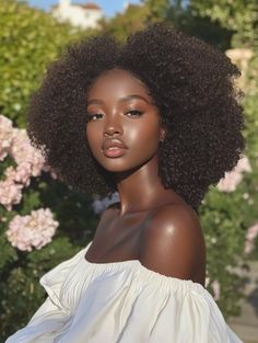 Princess Core Makeup, Beautiful Black Women With Curly Hair, Black Skin Aesthetic, Black Woman Portrait Photography, Japanese Woman Aesthetic, Big Curly Hair Black Women, Ethereal Beauty Aesthetic, Black Selfies, Irresistible Woman