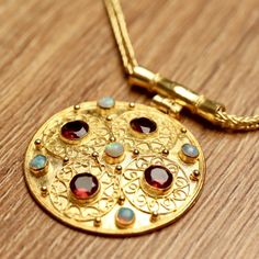 Ravenna Garnet and Opal Necklace Granulation Jewelry, Byzantine Jewelry, Ancient Jewels, Historical Dress, Fire Opals, Dice Box, The British Museum, Earring Ideas, Ancient Jewelry