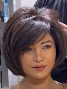 Hair Styling Ideas, Hair Cuts For Women, Amazing Hairstyles, Hair With Layers, Hairstyles For Girls, Chin Length Hair, Messy Short Hair, Edgy Short Hair