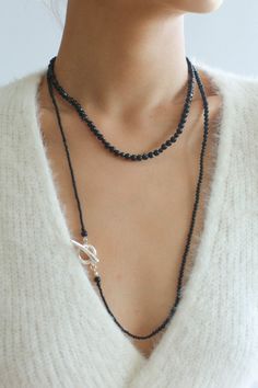 Metal: Recycled Sterling Silver Plated On Brass Gemstone: Black Mother of Pearls Length: 1150mm/115cm Weight: 28g Sliver Earrings, Necklaces Pearl, Gemstone Beaded Necklace, Pearl Necklaces, Enamel Earrings, Mother Pearl, Metal Earrings, Recycled Sterling Silver, Metal Necklaces