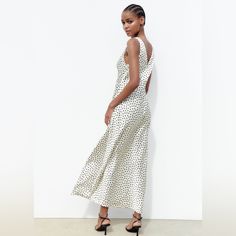 Nwt. Zara White/Black Satin Effect Polka Dot Slip Midi Dress With V-Neckline, Side Zipper Closure. Size M. Ref. 6962/022. Pit To Pit 17,5" Flat, Waist 15", Length 56". 1032. Chic A-line Polka Dot Dress, Elegant Polka Dot Maxi Dress For Summer, Elegant Polka Dot V-neck Midi Dress, Elegant Sleeveless Polka Dot Maxi Dress, Elegant Polka Dot Midi Dress For Spring, Polka Dot Sleeveless Evening Dress, Polka Dot Maxi Length Evening Dress, Chic Polka Dot Evening Dress, Elegant Polka Dot Midi Dress For Summer