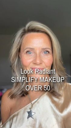 Instagram Butterscotch Hot Chocolate, Makeup Over 50, Simple Eyeshadow, Eyeshadow Tutorial, Growing Old, Makeup Routine, Makeup Tips, Venice, Hot Chocolate