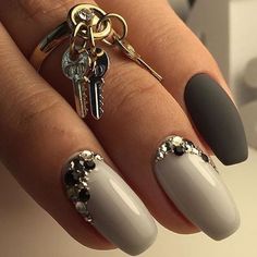 A manicure which combines a glossy and matte coating has an impressive… Nagellack Trends, Best Nail Art Designs, Super Nails, Trendy Nail Art, Nail Patterns, Jamberry, Matte Nails