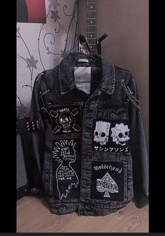 Punk Jean Jacket, Painted Clothes Diy, Diy Jacket, Neue Outfits, Tomboy Style Outfits, A Jacket, Punk Outfits