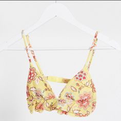 Asos Rusty Fiori Triangle Floral Bikini Top. Size Small. Nwt. Adjustable Back And Removable Pads. Yellow Swimwear With Built-in Bra For Beach Season, Fitted Yellow Swimwear With Built-in Bra, Yellow Swimwear With Built-in Bra Beachwear, Yellow Swimwear With Built-in Bra, Yellow Beachwear Swimwear With Built-in Bra, Yellow Bra-friendly Swimwear For Beach Party, Yellow Bra-friendly Summer Swimwear, Bra Friendly Yellow Summer Swimwear, Flower Shape