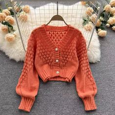 Knit cardigan sweater coat, autumn winter, new, V-neck cutout short sweaterMaterial:blendedStyle:fashionColor:green,white,orangeFeatures:cutoutSize:(cm):one size 1inch=2.54cm 1cm=0.39inchlength:43,sleeve:50,bust:100&ltp&gtNote:Due to different measurement methods,there will be 1-3 error(unite:cm), please understand.</p>&ltbr/>&ltp&gtPlease check the size carefully when you choose items,thank you.</p>&ltbr/> Crochet Jersey, Suits Ideas, Knitted Outfit, Cutout Shorts, Knit Shrug, Pullover Mode, Sleeve Crochet, Cropped Cardigan Sweater, Cardigan Sweater Coat