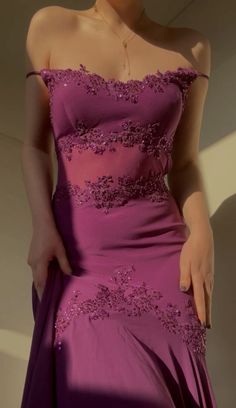 Prom Dress Off The Shoulder, Formal Prom Dresses Long, Prom Dresses Yellow, Dress Spaghetti Straps, Spaghetti Strap Prom Dress, Purple Prom Dress, Prom Dresses Two Piece, Prom Dress Inspiration, Pretty Prom Dresses