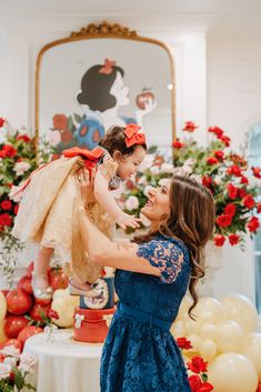 Fairest One Of Them All Birthday, Snow White 1st Birthday Party Ideas, Disney First Birthday Girl, Snow White 1st Birthday Party, Snow White First Birthday Party, First Birthday Snow White Theme, Snow White First Birthday, Snow White Themed Birthday Party