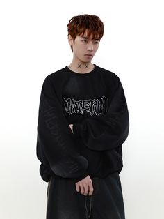 Logo Patch Oversize Sweatshirt WN5833 – WONDER NOAH Urban Style Baggy Long Sleeve Tops, Urban Baggy Long Sleeve Tops, Baggy Long Sleeve Tops For Streetwear, Oversized T-shirt With Ribbed Cuffs For Streetwear, Oversized Crew Neck Top For Streetwear, Urban Style Oversized Long Sleeve Sweats, Oversized Hip Hop Crew Neck Sweatshirt, Oversized Hip Hop Sweatshirt With Ribbed Cuffs, Relaxed Fit Black Hip Hop Sweatshirt