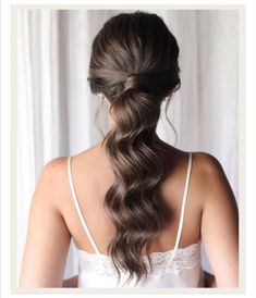 High Ponytail Hairstyles, Bridal Hair Updo, Hair Stylist Life, High Ponytails, Wedding Beauty, Girls Fashion Clothes, Model Hair, Ponytail Hairstyles, Hair Updos