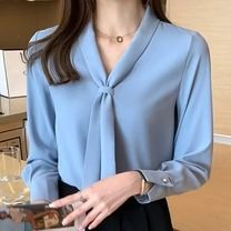 Chic Office Lady Chiffon Blouse with Bow Accent for Autumn Elegant Chiffon V-neck Tops, Semi-formal Long Sleeve Office Top, Chiffon Office Lady Blouse, Long Sleeve Chiffon Top For Office, Formal V-neck Chiffon Blouse, Formal Chiffon V-neck Blouse, Semi-formal Fall V-neck Top, Chiffon Long Sleeve Office Blouse, Elegant Chiffon Top For Office Wear