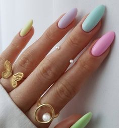 Nails Short Spring, Nails Inspo Spring, Nails Colors Spring, Spring Nails Short, Multicoloured Nails, Nails Design Spring, Monochromatic Nails, Almond Nail Ideas, Summer Nail Color