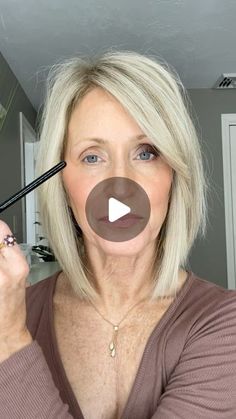 Make Up For Hooded Eye, Make Up Hooded Eyes, Small Eye Makeup, Makeup Looks For Hooded Eyes, Hooded Eyes Eyeshadow, Makeup For Hooded Eyes, Hooded Eyes Tutorial, Hooded Lids, Eye Makeup For Hooded Eyes