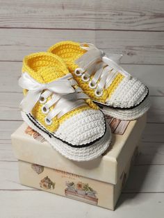 White Crochet Casual Booties, Casual White Crochet Booties, Casual White Handmade Booties, Casual Crochet Booties With Round Toe, Cute High-top Booties With Soft Sole, Crochet Booties, Winter Kids, Be Better