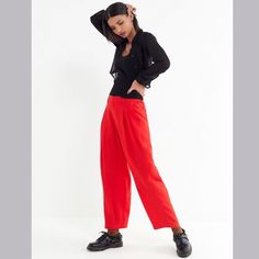 New Urban Outfitters Arlo Pleated Cropped Pants In Red. Women's Size Medium. True To Size. Approximate Measurements (Flat Lay): Waist 14.5" (Elastic Back; This Is An Unstretched Measurement) Rise 13" Inseam 28" Top Rated! Please Note Only Red Is Available - Plaid And Black Stock Photos Shown To See More Examples Of The Pant Style On A Model! Red Wide-leg Workwear Pants, Red Summer Workwear Bottoms, Fall Red Wide Leg Ankle-length Pants, Fall Red Wide-leg Bottoms, Urban Outfitters Wide Leg Spring Pants, Urban Outfitters Wide Leg Pants For Spring, Urban Outfitters Wide-leg Pants For Spring, Red Wide Leg Pants For Workwear In Fall, Red Wide-leg Pants For Fall