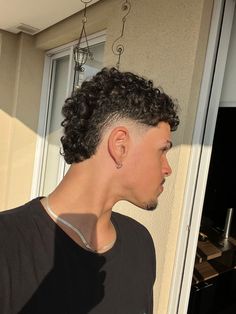 Corte de cabelo Corte Mullet, Perm Hair Men, Curly Hair Fade