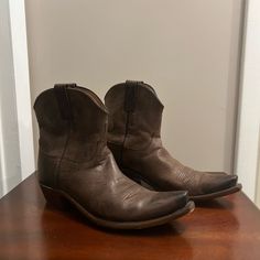 Lucchese Women’s Short Pull On Cowboy Boots - Size 9.5b - Snip Toe - Purchased Brand New From Lucchese Store In Nashville, Tn In February 2023 - Beautiful Rich Genuine Leather Made In The Usa - Minimal Wear On Bottom - Lucchese Logo Stitched On Back As See In Photo - Excellent Condition Classic Closed Toe Boots With Heel Tab, Classic Boots With Heel Tab And Closed Toe, February 2023, Nashville Tn, Shoes Heels Boots, Cowboy Boots, Nashville, Shoes Women Heels, Heeled Boots