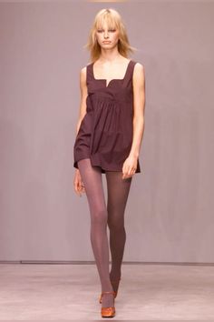 Wool Tights, 90s Runway Fashion, Vintage Runway, Runway Outfits, Couture Runway, Runway Models, 90s Fashion, Runway Fashion, Miu Miu