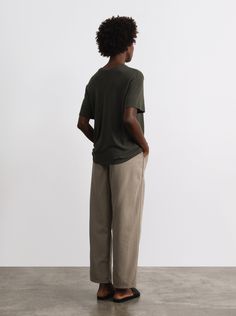 Meet the Juno— our casual, everyday alternative to jeans. With a slight balloon leg, patch front pockets, and an easy elastic waist, these are the pants we can see wearing day in and day out. Casual Everyday, Days Out, Juno, Basil, Elastic Waist, Elastic, Pants, How To Wear, Trousers