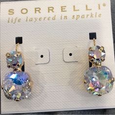 It's Simple, Classic Sorrelli Bestselling Earring! Brilliant, Fiery Aurora Borealis Round And Cushion Cut Crystals On A French Wire Earring Set In A Bright Gold Finish Will Go With Anything! Firm$$ Firm$$ Bright Gold Finish French Wire Length: 1" Width: 1/2" Sorrelli Pouch & Artist Card Gift Boxed From Our Boutique We Ship You A Fresh, Brand New Pair Of Earrings 2e Cushion Cut Earrings, Black Crystal Earrings, Rose Gold Drop Earrings, Sorrelli Jewelry, Fresh Brand, Vintage Rhinestone Earrings, Wire Earring, French Wire Earrings, Clear Earrings