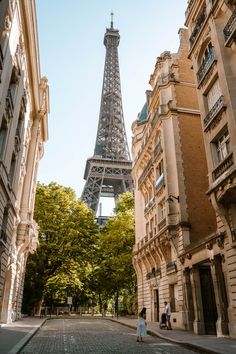 the eiffel tower towering over other tall buildings