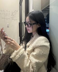 Glasses Outfit, Model Aesthetic, Best Photo Poses, Girls Dp, 가을 패션, Just Girl Things, Classy Outfits, Aesthetic Pictures, Pretty People