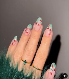 Aesthetic Christmas Nails, 30 Aesthetic, Nail Painting, Latest Nail Trends, Inspiration For Women, Nails Christmas, Aesthetic Christmas, Festival Nails, Christmas Nail Designs