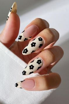 Prepare for the upcoming spring season by exploring a collection of over 51 gorgeous april nail designs that will add a touch of sophistication to your look. Whether you prefer vibrant floral patterns, subtle pastel shades, or daring statement nails, these creative nail art ideas are guaranteed to inspire your next manicure appointment. IG: phoebesummernails