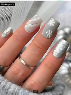 Kutek Disney, Winter Designs, Stunning Nails, Her Nails, Snowflake Nails, White Nail, Xmas Nails, Stick On Nails, Manicure E Pedicure