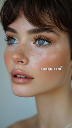 Romantic Eye Makeup, Pink Eyeshadow Looks, Faces Female, Eyeshadow Styles, Pink Eyeshadow Palette, Pink Smokey Eye, Pink Eyeliner, Pink Eyeshadow Look, 20 Makeup