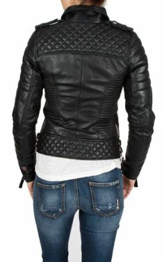 Chaqueta de cuero para mujer / Chaqueta de cuero de piel de cordero genuina / Chaqueta de motociclista / Chaqueta de motocicleta / Nueva chaqueta de ajuste hecha a mano / Chaqueta de cuero negro - Etsy España Biker Coat, Jackets Fashion, Slim Fit Jackets, Stylish Party, Moto Style, Leather Jacket Black