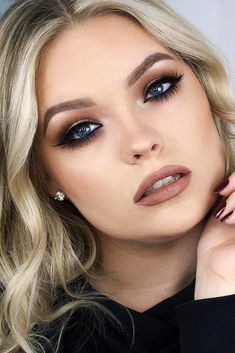 makeup ideas for blue eyes brown eyeshadows with shimmer and black arrows briannafoxmakeup via instagram Makeup Ideas For Blue Eyes, Wedding Makeup For Blue Eyes, Wedding Makeup Ideas, Wedding Makeup For Brown Eyes, Wedding Makeup Tips, Wedding Makeup Looks