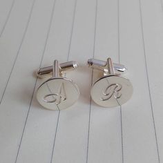 Groom Wedding Cufflinks,One Letter Cufflinks,Personalized Single Initials Cufflinks,Custom Single In Wedding Cufflinks With Polished Finish, Classic Round Cufflinks For Gift, Round Cufflinks For Father's Day, Elegant Personalized Round Cufflinks, Classic Round Cufflinks As Gift, Adjustable Round Cufflinks For Anniversary, Silver Clip-on Cufflinks For Gift, Classic Personalized Round Cufflinks, Classic Round Personalized Cufflinks