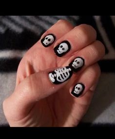 Emo Short Nails, Simple Gothic Nails, Flare Nails, Skull Nails, Hippie Nails, Gothic Nails, Goth Nails