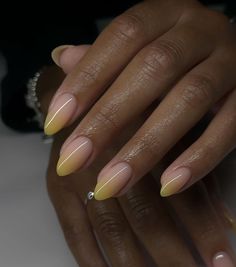 Nail Cam, Elegant Nail Designs, Diva Nails, Pointed Nails, French Tip Acrylic Nails, Short Nail, Shellac Nails, Manicure Ideas