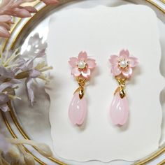 Lera Inspiration, Sakura Earrings, Flower Kingdom, Bra Tips, Jewelry Hair Accessories, Jewelry Accessories Ideas, Diy Resin Art, Beads Earrings, Earring Ideas