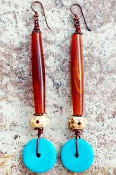 Horn & Turquoise Disc Tribal Earrings: These bohemian tribal earrings are so fun and exotic and super versatile too with the basic amber turquoise color scheme. Gallery Jewelry, Geode Jewelry, Bone Earrings, African Earrings, Carved Bone, Disc Earrings, Ancient Jewelry, Butterfly Jewelry, Bone Carving