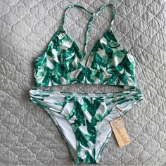 Cabana Del Sol Bikini Set Nwt Bottoms And Barely Worn Top Size Xl White V-neck Tankini For Beach, White V-neck Tankini For Vacation, White V-neck Tropical Swimwear, White Halter Neck Swimwear With Tropical Print, Womens Swim, Green, Women Shopping, White, Color