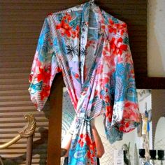 Floral Satin Robe With Tags Summer Multicolor Sleepwear For Vacation, Multicolor Sleepwear For Spring Beach Outings, Fitted Multicolor Sleepwear For Vacation, Bohemian Multicolor Sleepwear For Spring, Multicolor Summer Sleepwear For Beach, Summer Beach Multicolor Sleepwear, Satin V-neck Robe For Spring, Spring Satin V-neck Robe, Spring V-neck Night Robe