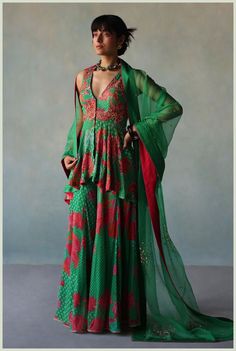 [Ad] Shop For Rajiramniq Green Crepe Floral Print Short Kurta Sharara Set For Women Online At Aza Fashions #summerdressesforwomenpakistani2024 Maxi Dress Indian Wedding, Mendhi Outfit, Kurta Sharara Set, Diwali Outfits, Kurta Sharara, Velvet Dress Designs, Short Kurta, India Dress, Indian Dresses Traditional