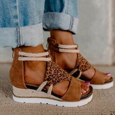 Back to School Outfits Women’s Roman Sandals Flats Wedge Heel Open Toe Fish Mouth Flip-flop Summer Casual Ladies Foreign Trade Beach Shoes #40 Ladies Outfits, Summer Leather Sandals, Peep Toe Wedge Sandals, Leopard Wedges, Leopard Sandals, Casual Wedges, Basic Heels, Leopard Shoes, Sac Lunch