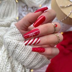 Holiday Nails Winter, Red And White Christmas, Cute Christmas Nails, Christmas Gel Nails, Nail Candy, Snowflake Nails, Christmas Nails Acrylic