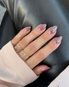 Mauve Glazed Nails, Terracotta Chrome Nails, Fall Iridescent Nails, Chrome Nail Ideas Fall, Shay Mitchell Nails, November Nails Chrome, Mauve Nails With Chrome, Light Brown Nails With Chrome, November Chrome Nails