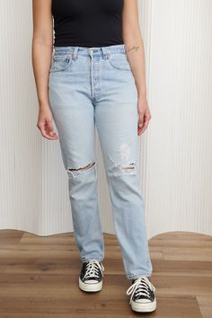 A lightweight pair of the perfect light wash 501 Levi's jeans with distressing around knees and light wear around the back pockets and crotch area (barely noticeable). 100% Cotton. Button Fly. Waist: 30” - Hips: 38” - Rise: 11.5” - Inseam: 31” - Leg Opening: 7.5” Model is waist 27-28 and 5'7" 501 Levis Jeans Light Wash, 501 Jeans, Levi Jeans 501, Levis 501, Levi's Jeans, Levis Jeans, Vintage Denim, Short Pants, New Product