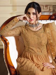 #tops #5 #Pakistani Suits Design by #Glossy #Amyra #vibha catalog Glossy #Simar Amyra vibha wedding #Sharara Suits Design. Buy online #2019 #Latest pakistani Suits and #Salwar with Sharara. Satin Salwar Kameez, Sharara Suit Designs, Wedding Sharara, Latest Pakistani Suits, Gharara Suits, Yellow Traditional, Pakistani Suit, Indian Saree Blouse, Indian Saree Blouses Designs