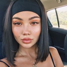 Amanda Khamkaew Outfit, Amanda Khamkaew, Hairband Hairstyle, Hairstyle Pictures, Headbands For Short Hair, Hair Band Accessories, Yoga Headband, Effortless Hairstyles, Bandana Hairstyles