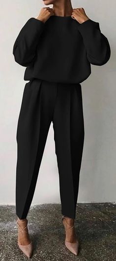 Receptionist Outfit, Black Work Outfit, Work Vibes, Work Outfits Frauen, Work Fits, Two Piece Pants Set, Nice Outfits